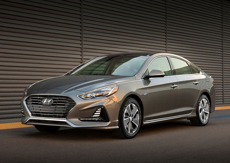 Hyundai Sonata Hybrid 2018 - sedan bình dân nhiều tính năng hiện đại